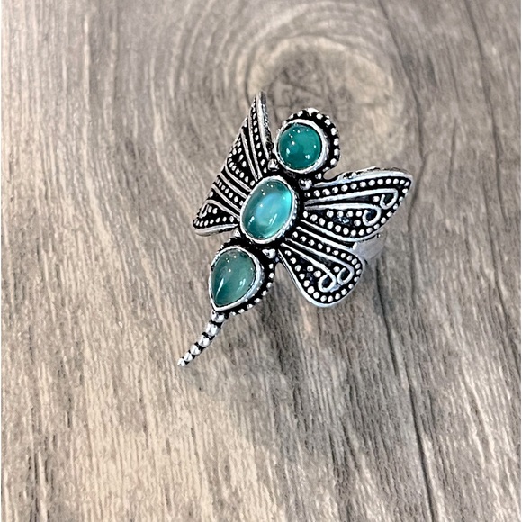 Green Onyx Gemstone Dragonfly Ring - Picture 3 of 5
